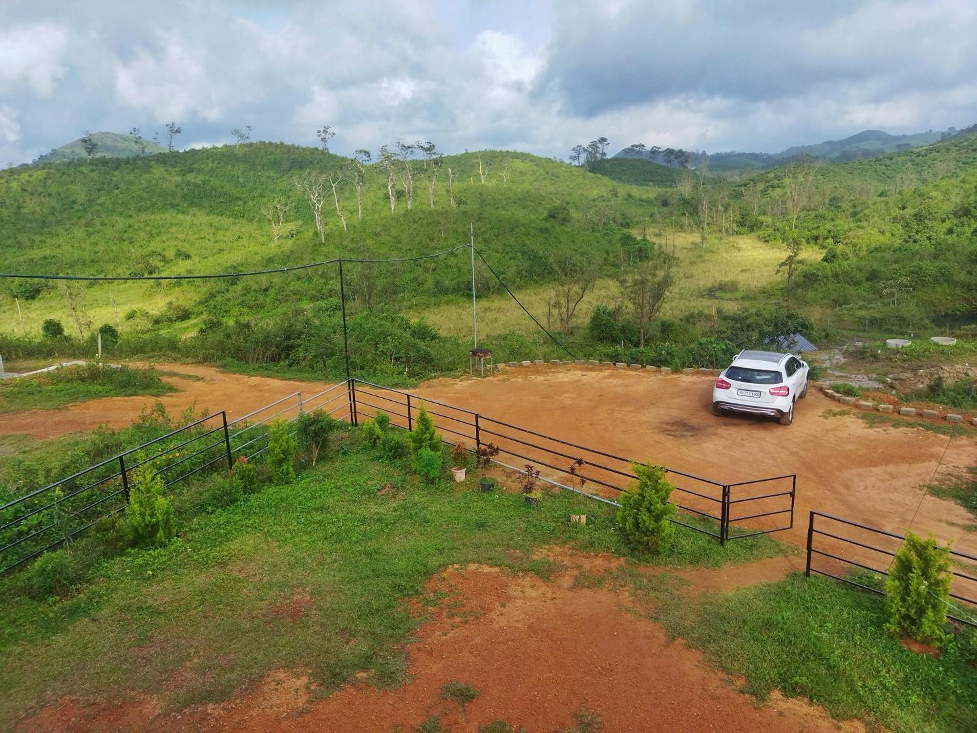 The Celeste Inn Vagamon Bagian luar foto