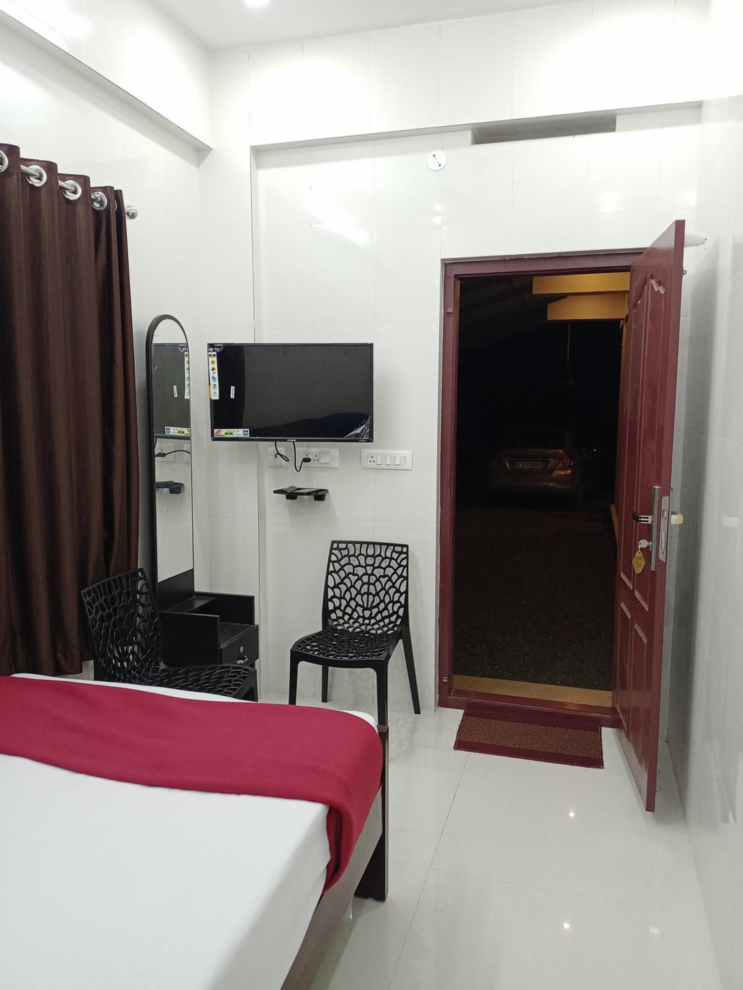 The Celeste Inn Vagamon Bagian luar foto